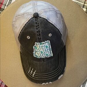 New Gray and Black Women’s Distressed Trucker Hat Arizona Cactus Motif